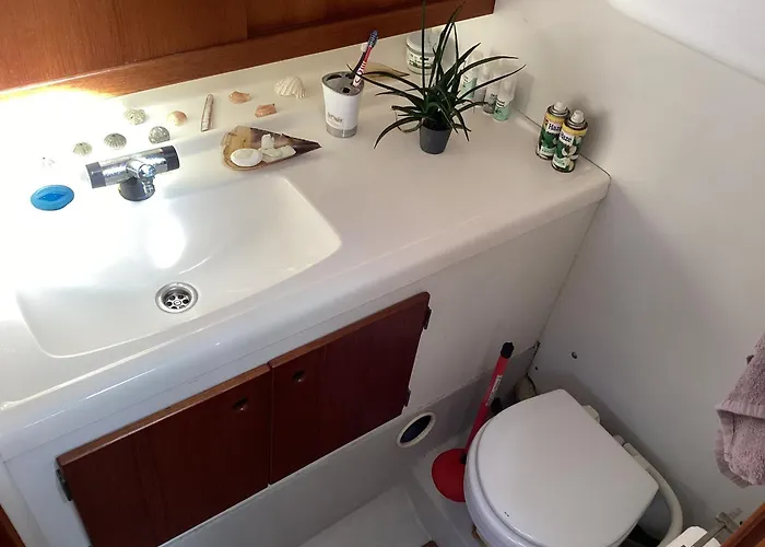 Hotel na wodzie Merak *