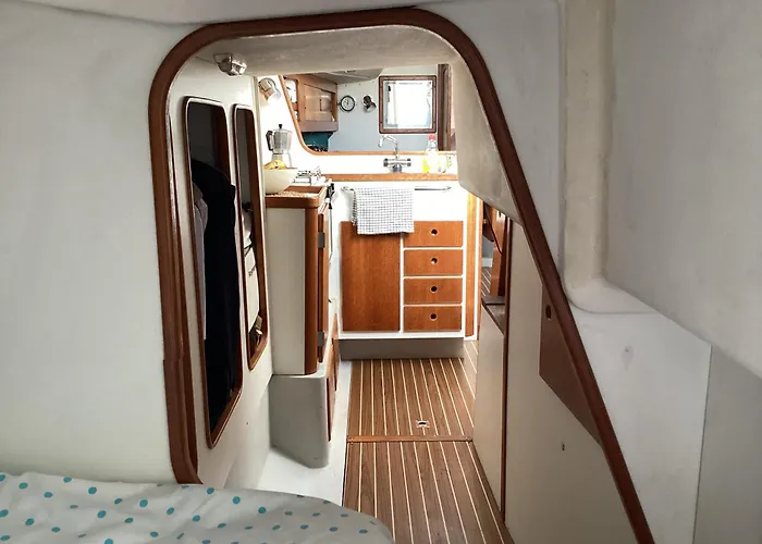 Merak Hotel na wodzie *